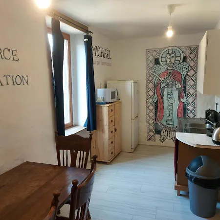 Bed & Breakfast Cafe *