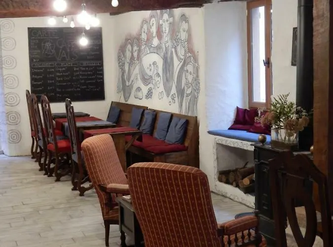 Cafe Bed & Breakfast